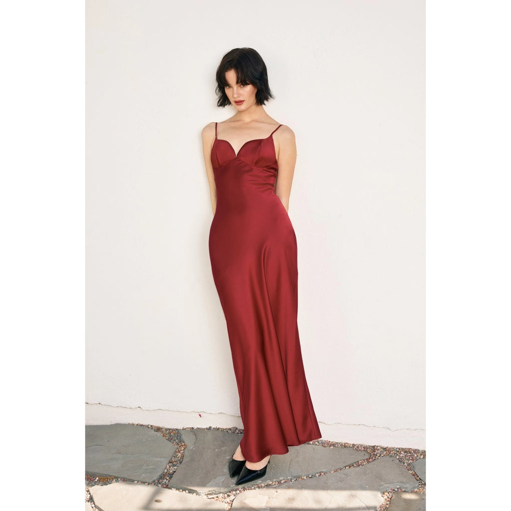 Amber – Red Cup Detail Maxi Dress